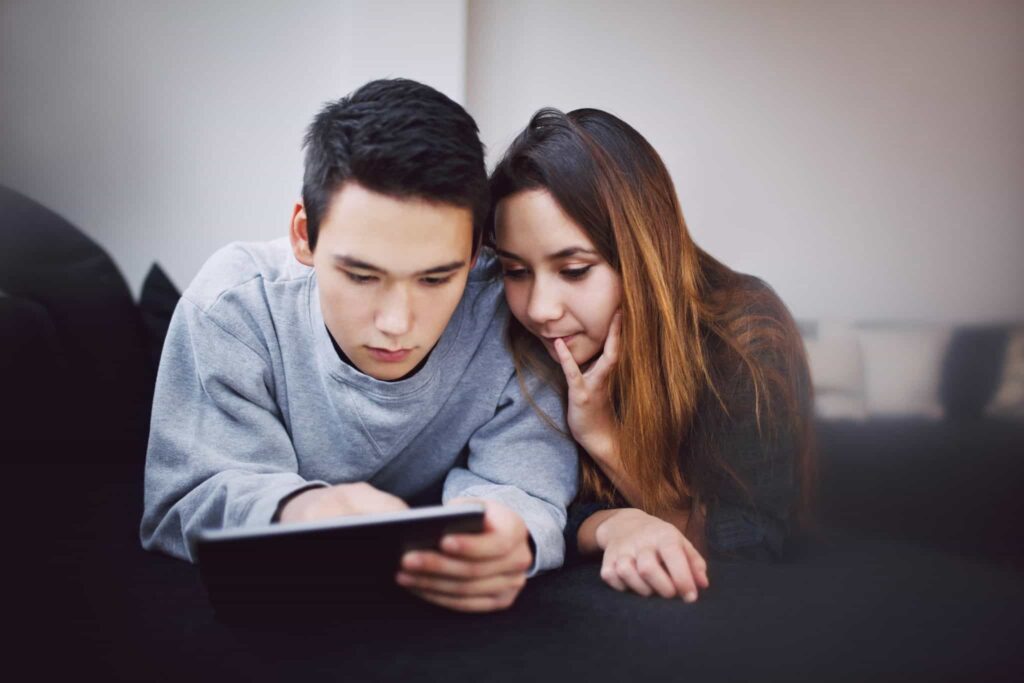 Navigating Age Gaps in Teen Relationships